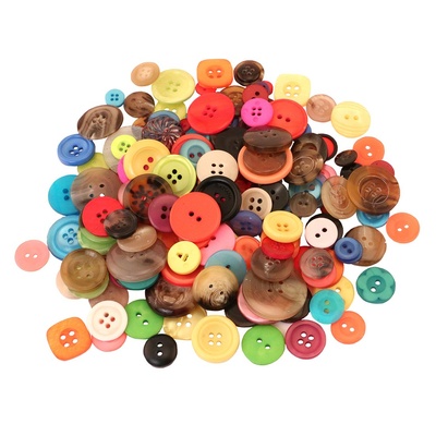 Assorted Buttons, 16 oz. in Plastic Bucket